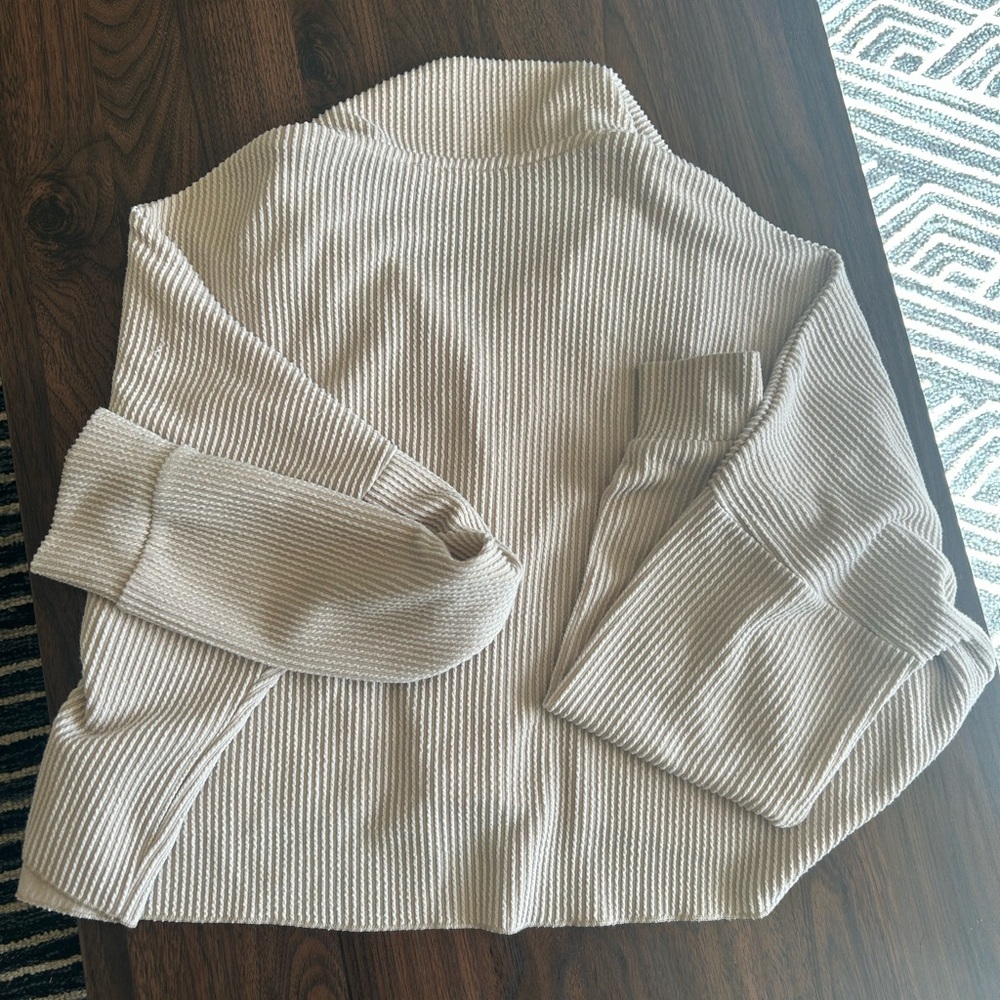 Beige Ribbed Button-Up Cropped Jacket - Picture 2 of 3